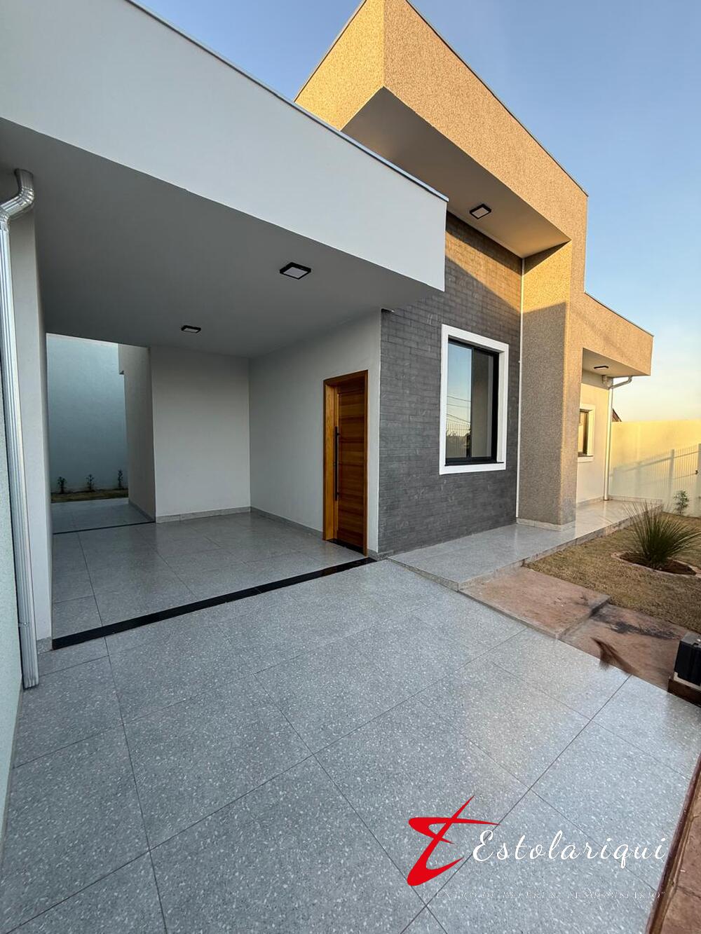 LINDA RESIDENCIA NO LAGO LESTE